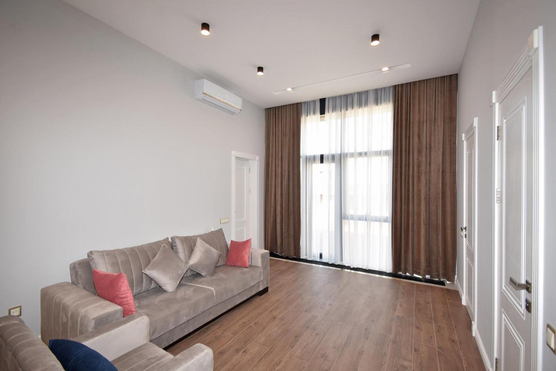 2 Bedroom,1 Living Room Apt With Big Balcony, Amiryan Street, Center, P11-2 Erevan Esterno foto